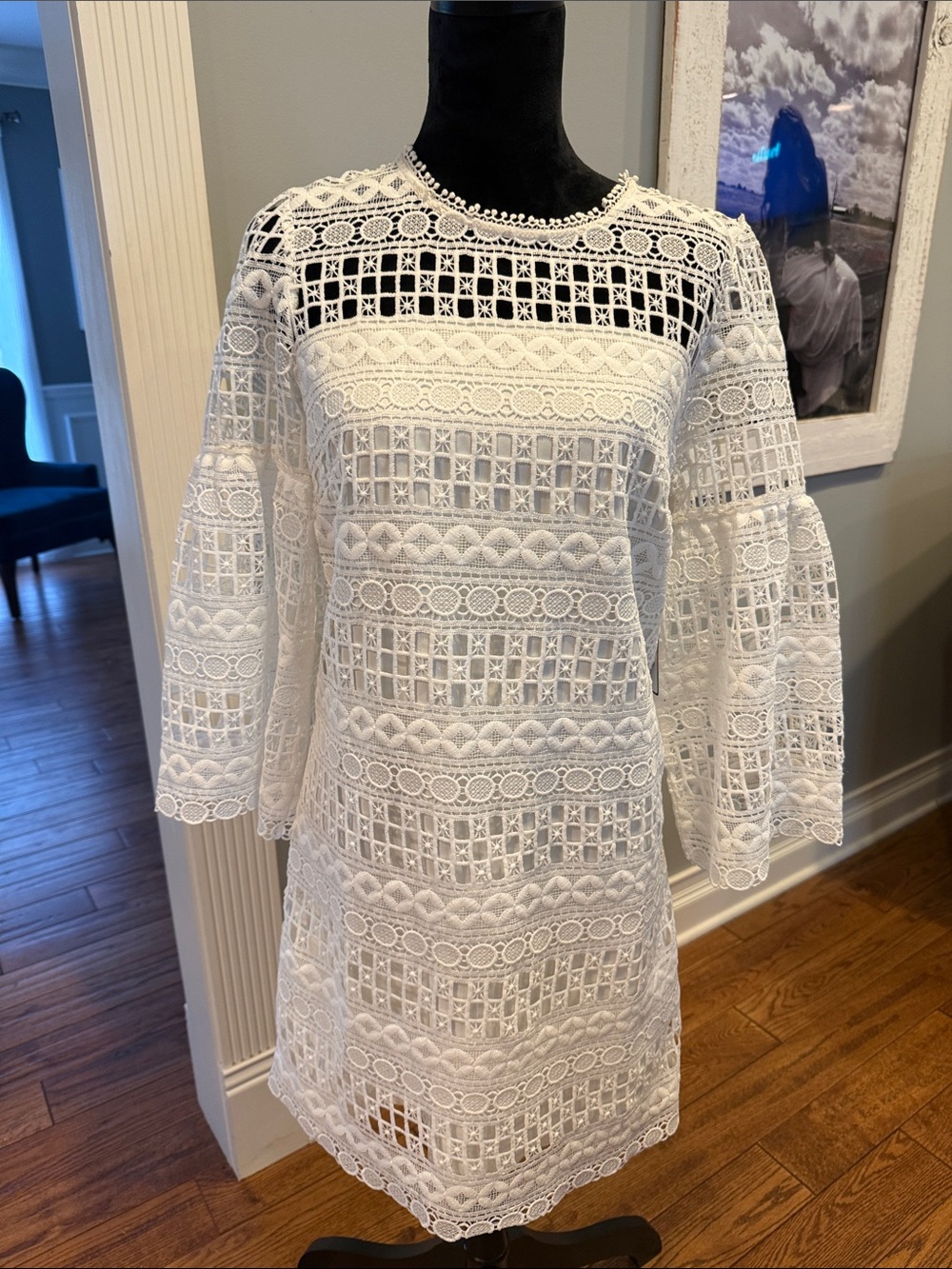 Laundry by Shelli Segal white lace dress. Size 8. NWT
